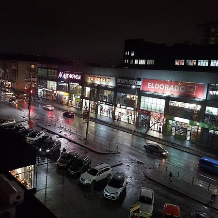 2Х Комнатная С Ремонтом В Центре.Renovated, Center Apartman Khmelʼnytsʼkyy Kültér fotó