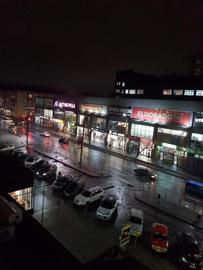 2Х Комнатная С Ремонтом В Центре.Renovated, Center Apartman Khmelʼnytsʼkyy Kültér fotó